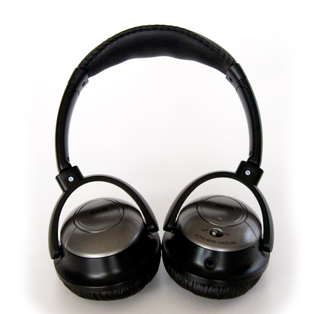 Active noise cancelling headphones